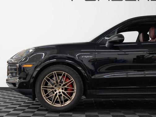 2025 Porsche Cayenne S