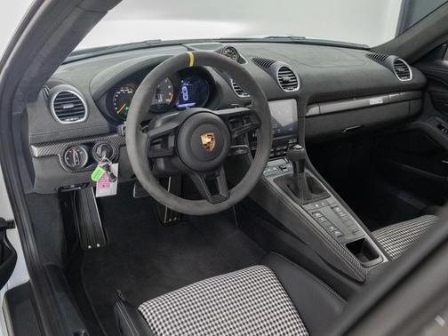 2024 Porsche 718 Cayman GT4 RS