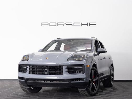 Arctic Grey 2026 Porsche Cayenne S