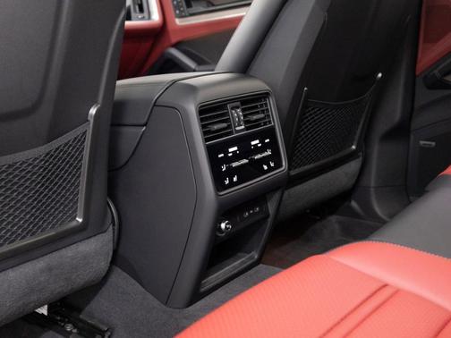 Arctic Grey 2026 Porsche Cayenne S