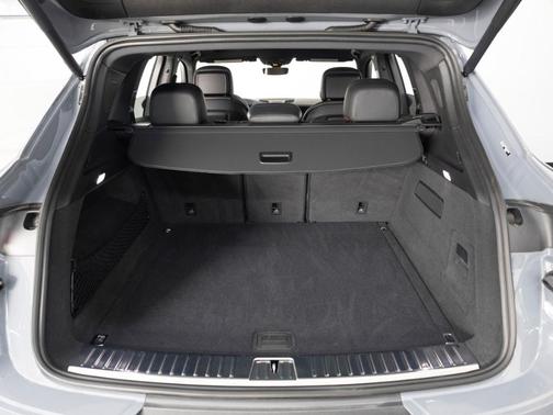 Arctic Grey 2026 Porsche Cayenne S