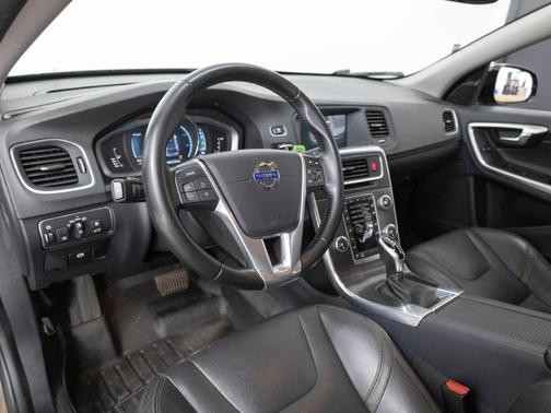 Twilight Bronze Metallic 2016 Volvo V60 Cross Country T5