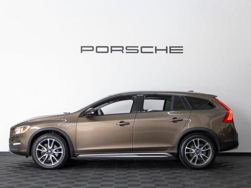 Twilight Bronze Metallic 2016 Volvo V60 Cross Country T5