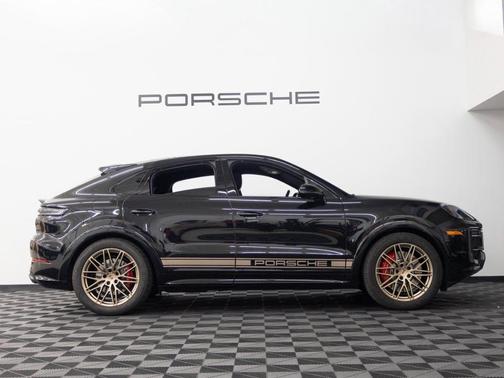 2026 Porsche Cayenne GTS