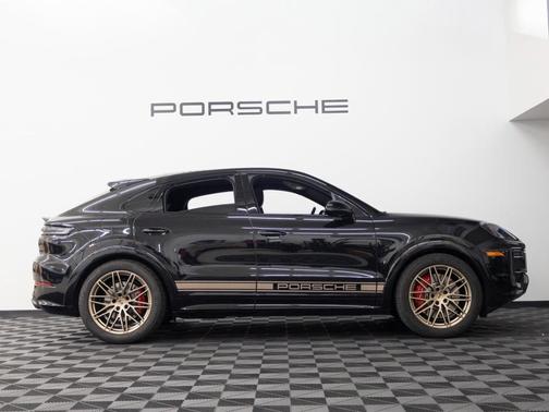 2026 Porsche Cayenne GTS