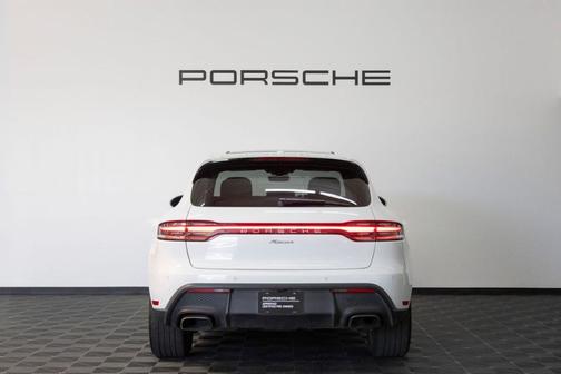White 2023 Porsche Macan Base