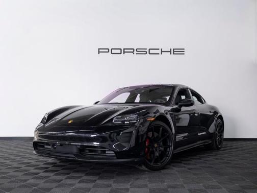 Jet Black Metallic 2022 Porsche Taycan GTS