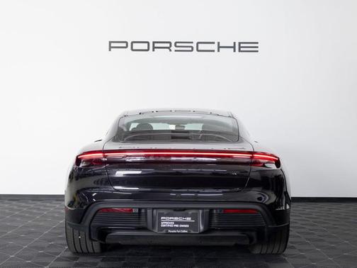 Jet Black Metallic 2022 Porsche Taycan GTS