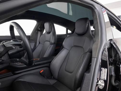 Jet Black Metallic 2022 Porsche Taycan GTS