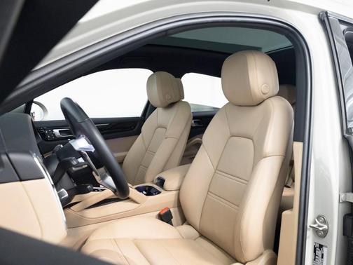 2022 Porsche Cayenne AWD