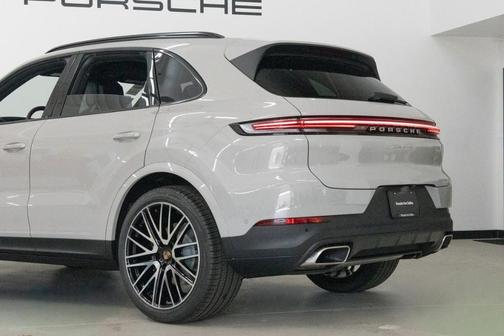 2026 Porsche Cayenne Base