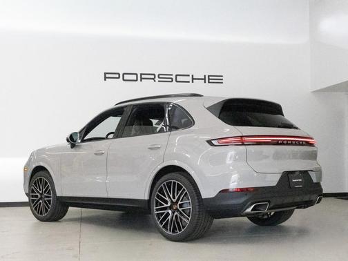 2026 Porsche Cayenne Base
