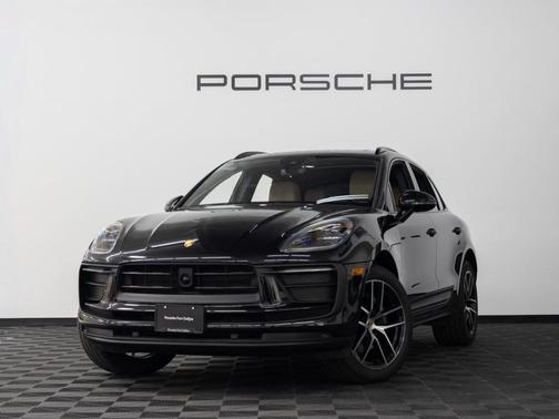 2023 Porsche Macan Base
