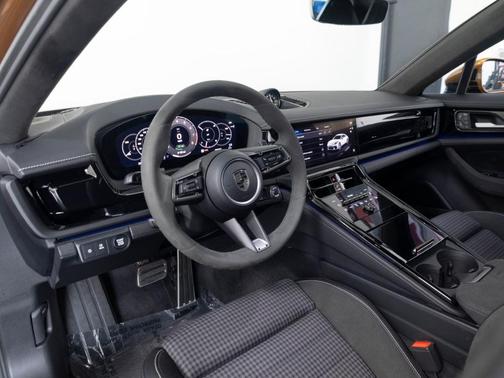 Madeira 2025 Porsche Panamera Turbo S
