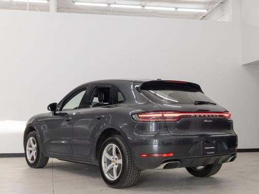 2021 Porsche Macan Base