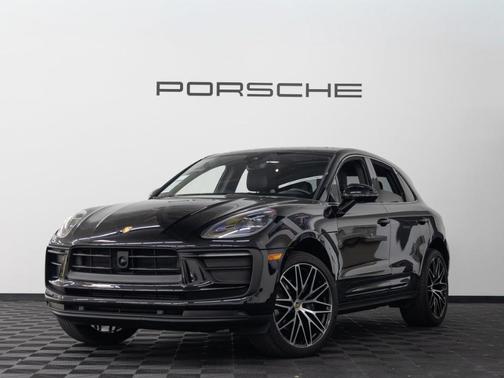 2023 Porsche Macan Base