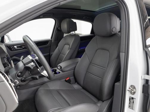 2022 Porsche Cayenne AWD