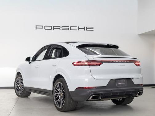 2022 Porsche Cayenne AWD