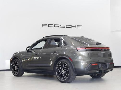 2024 Porsche Macan 4