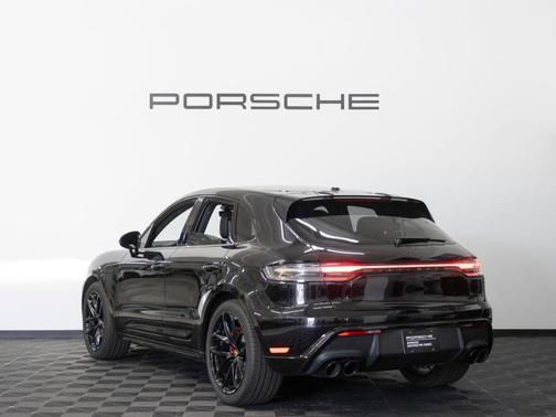 Jet Black Metallic 2023 Porsche Macan GTS