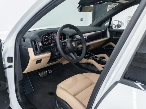 2026 Porsche Cayenne Base