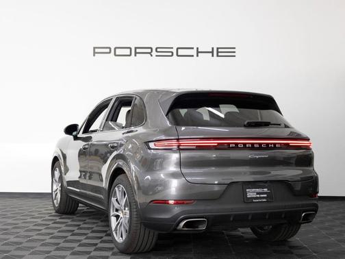 Quartzite Grey Metallic 2025 Porsche Cayenne Base
