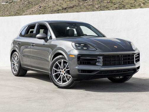 Quartzite Grey Metallic 2025 Porsche Cayenne Base