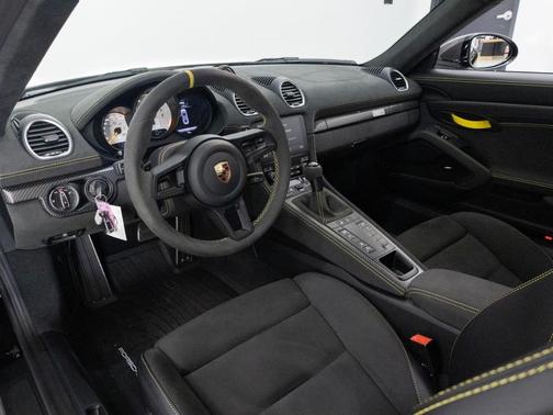 2025 Porsche 718 Cayman GT4 RS
