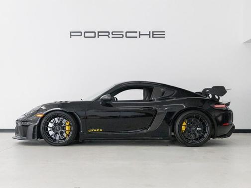 2025 Porsche 718 Cayman GT4 RS