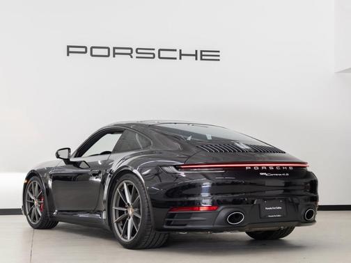 2022 Porsche 911 Carrera 4S
