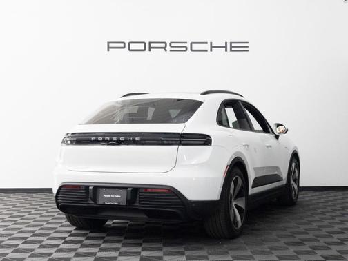 White 2026 Porsche Macan 4