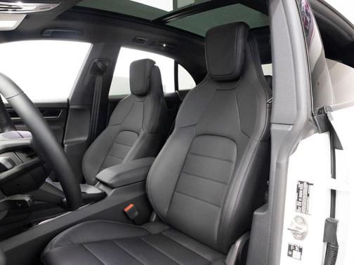 White 2026 Porsche Macan 4