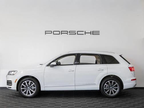 Carrara White 2019 Audi Q7 55 Premium Plus