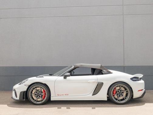 2024 Porsche 718 Spyder RS