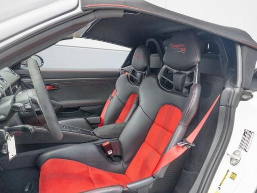 2024 Porsche 718 Spyder RS