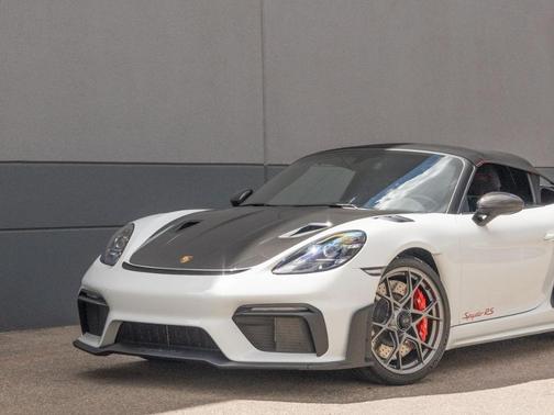 2024 Porsche 718 Spyder RS