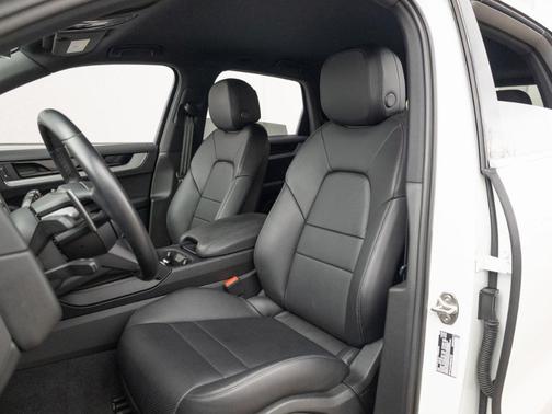 2024 Porsche Cayenne S