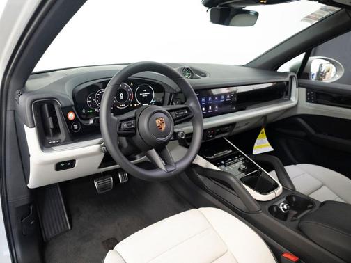 Chalk 2026 Porsche Cayenne S
