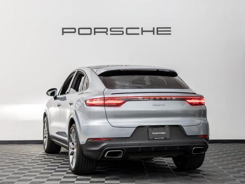 Dolomite Silver Metallic 2020 Porsche Cayenne AWD
