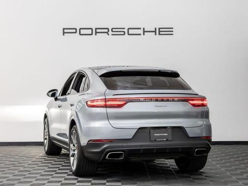 Dolomite Silver Metallic 2020 Porsche Cayenne AWD