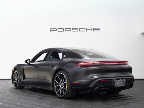 2024 Porsche Taycan Turbo
