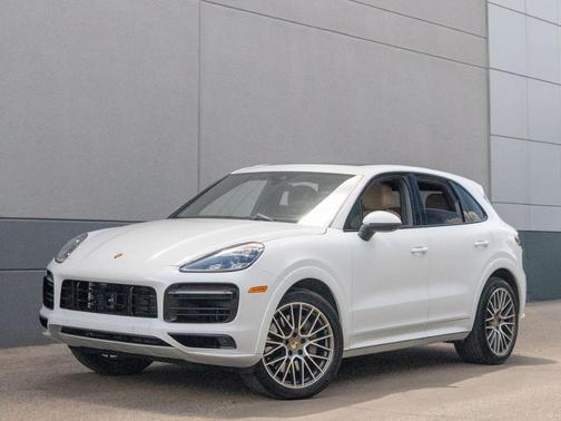 2023 Porsche Cayenne S Platinum Edition