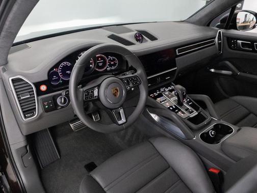 2023 Porsche Cayenne Turbo
