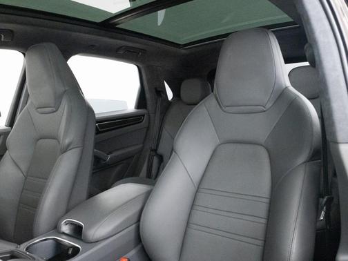 2023 Porsche Cayenne Turbo