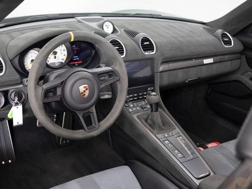 2025 Porsche 718 Spyder RS