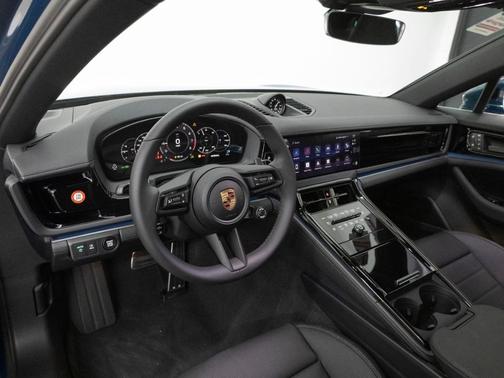 Montego Blue Metallic 2026 Porsche Panamera 4