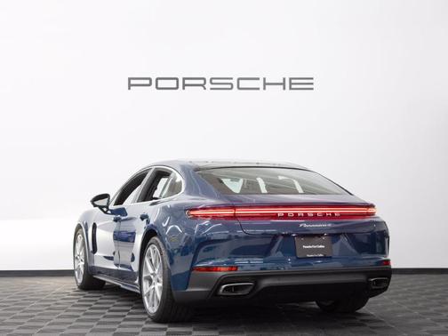 Montego Blue Metallic 2026 Porsche Panamera 4