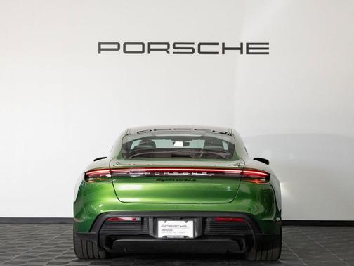 Mamba Green Metallic 2022 Porsche Taycan Turbo S