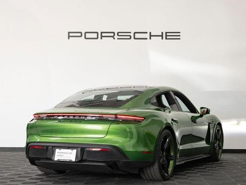 Mamba Green Metallic 2022 Porsche Taycan Turbo S