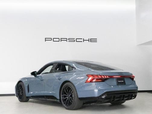 2022 Audi e-tron GT Prestige